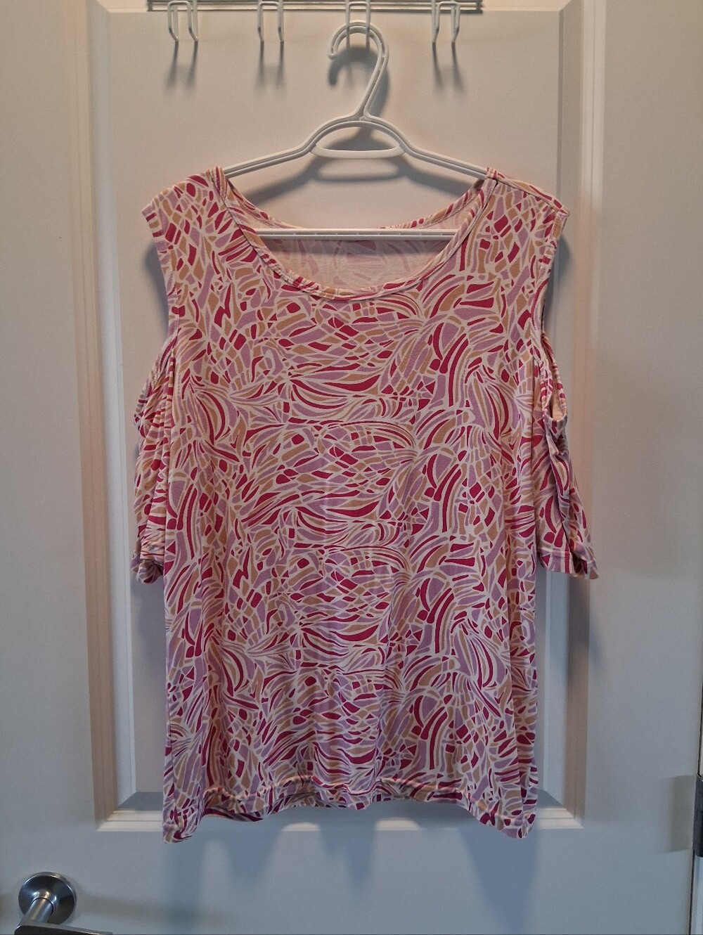 Womenβs Pink & Cream Patterned Cold-Shoulder Top